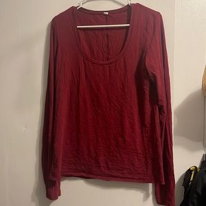 Dark red long sleeve scoop neck top from lululemon size maybe 6 or 8.